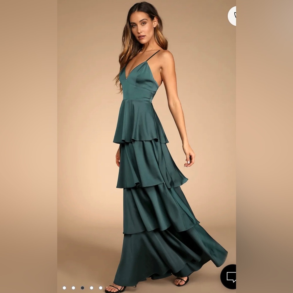 Purchased this dress from Lulus and wore once for my engagement shoot.